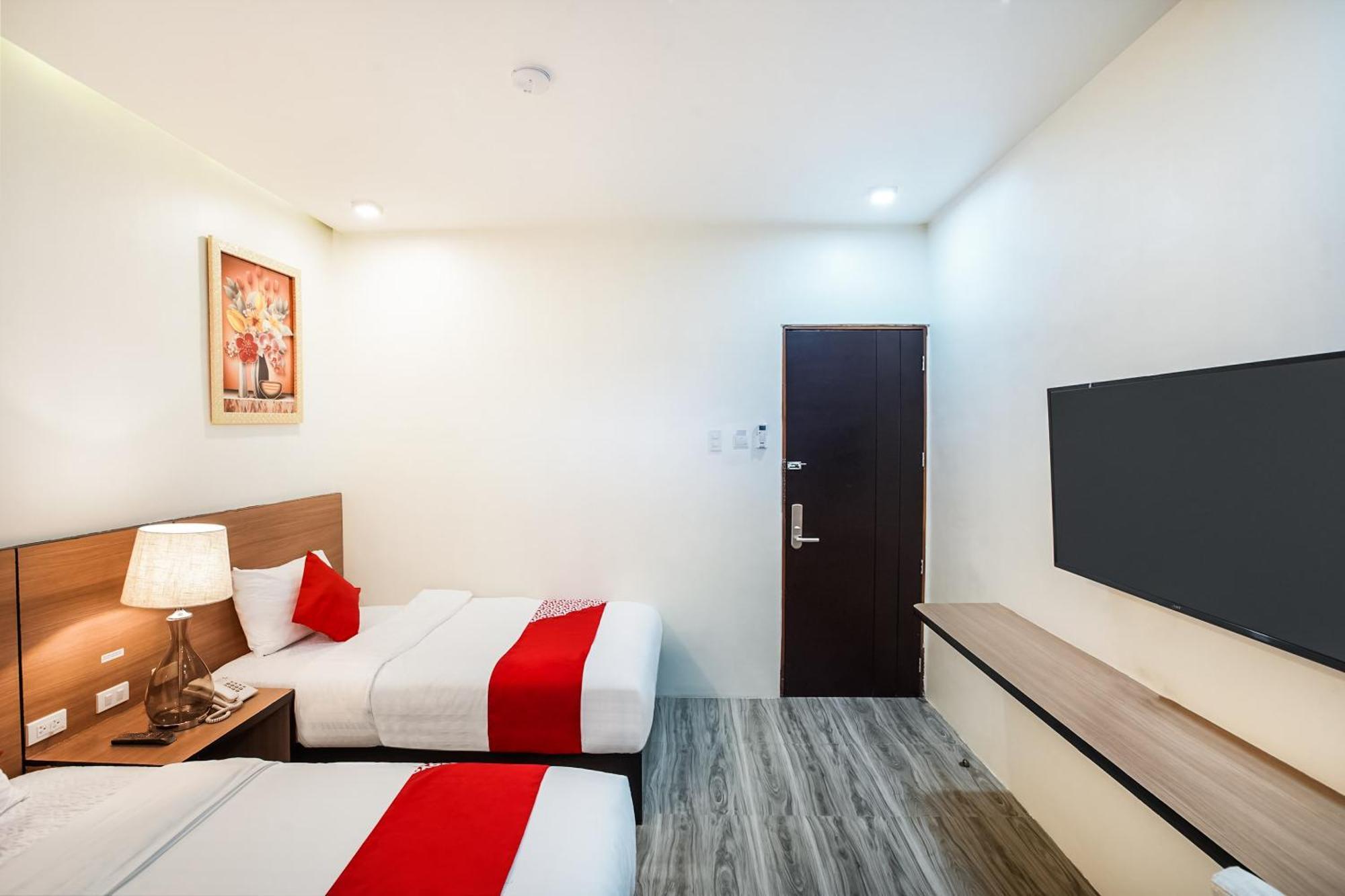 Oyo 489 Casa Mia Hotel Suites General Santos City Exterior photo
